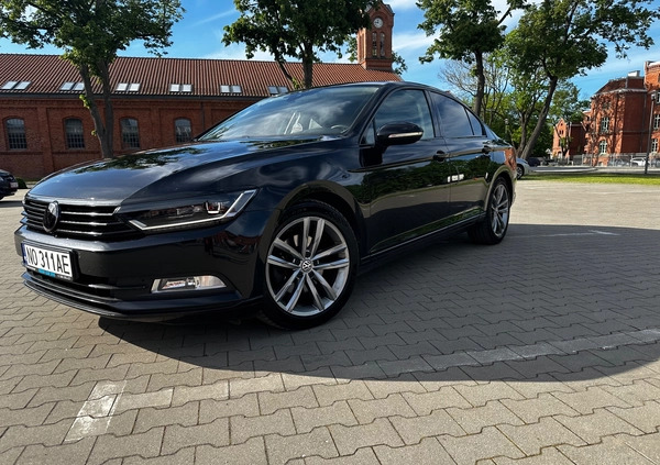 Volkswagen Passat cena 79900 przebieg: 155000, rok produkcji 2016 z Olsztyn małe 352